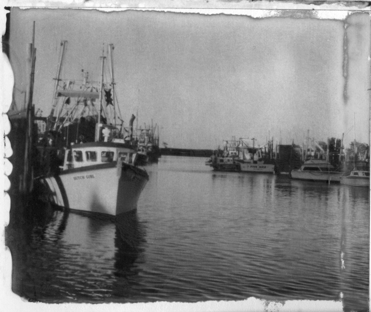 Scan of the print of a New55 photo of Belford Harbor